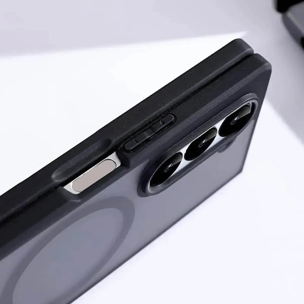 CLASSIC MAGSAFE CASE FOR GALAXY Z