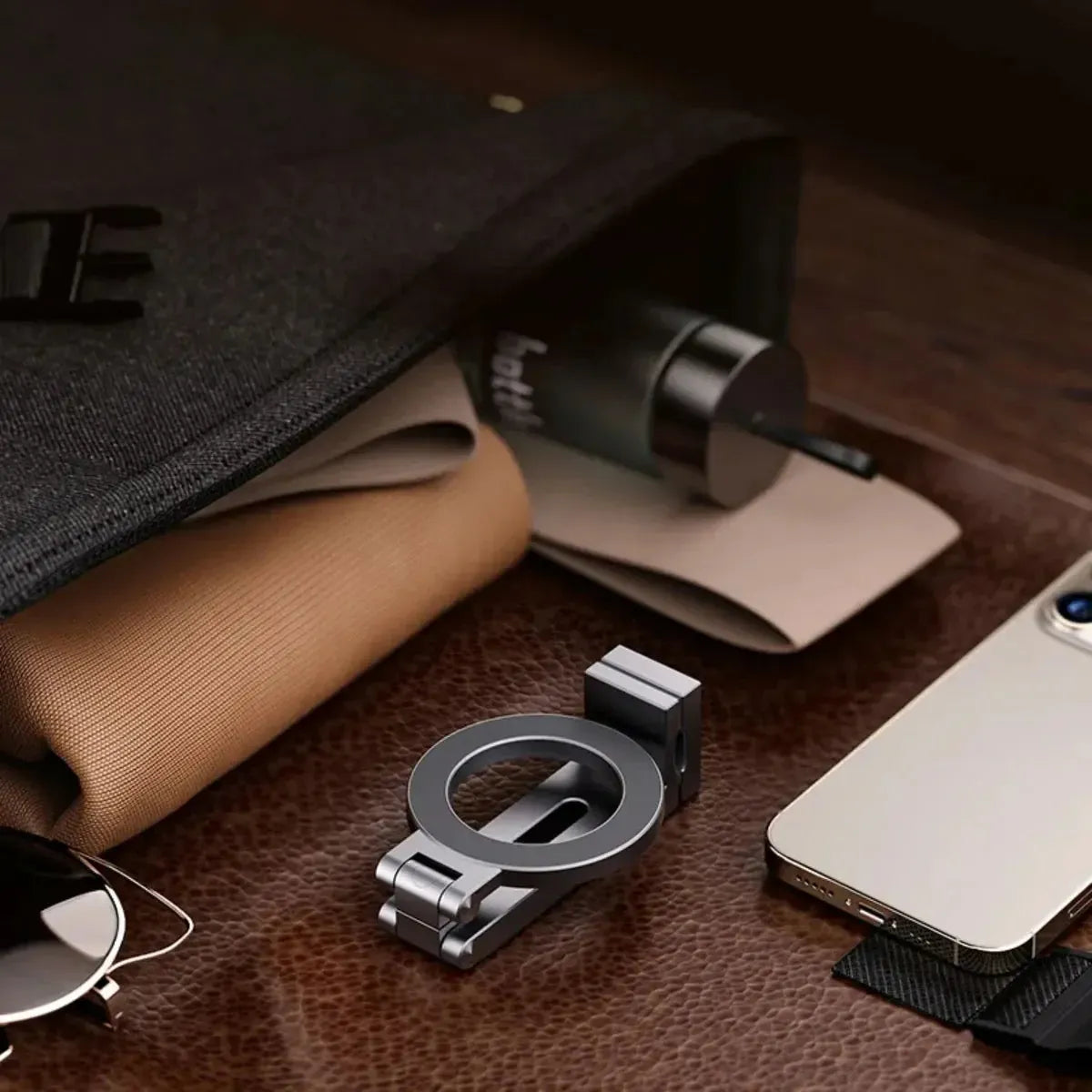 PORTABLE MAGNETIC PHONE HOLDER