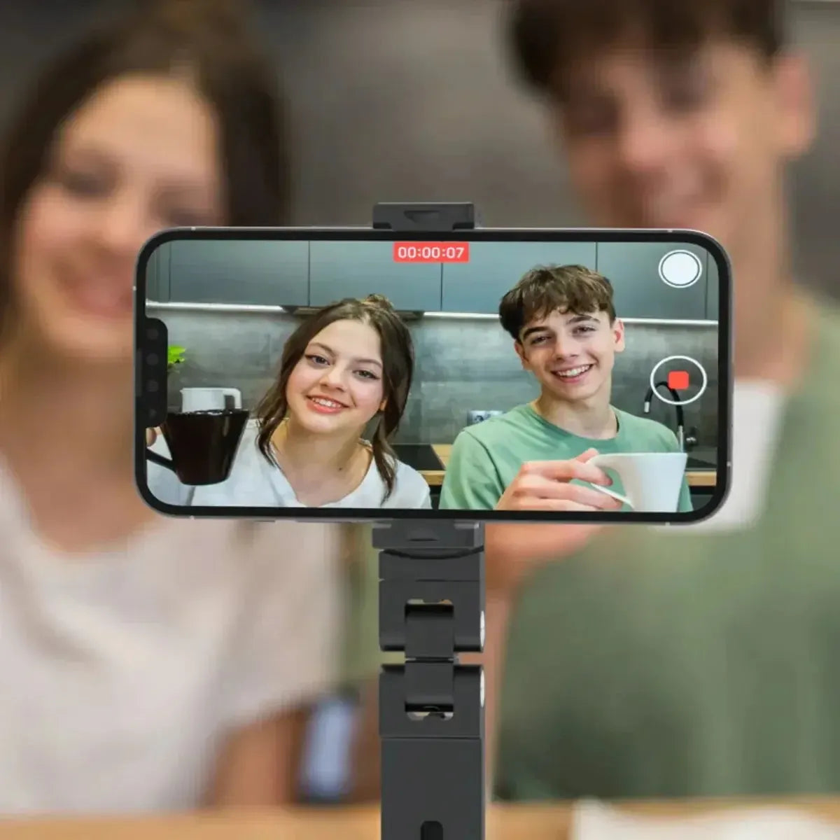 PORTABLE MAGNETIC PHONE HOLDER